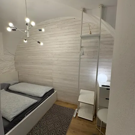 Centrum - Moderny Komfortny * 布拉迪斯拉发