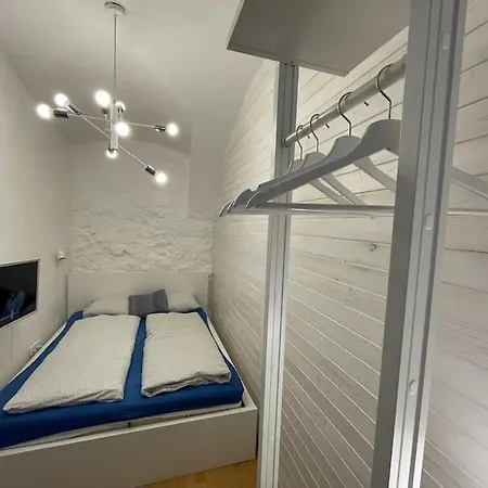 Centrum - Moderny Komfortny * 布拉迪斯拉发